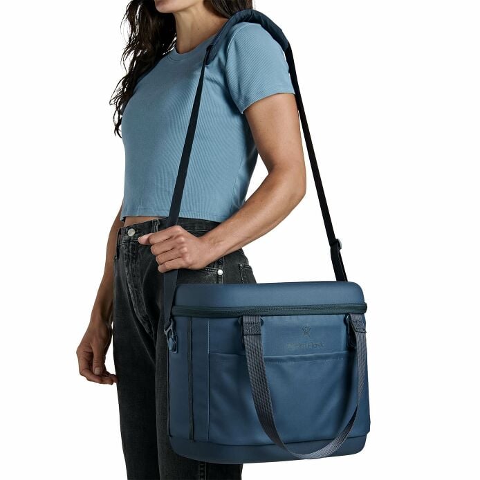 carryouttm-soft-cooler-15-l-d0 250815_hydro_s26_hb_14556_6.jpg