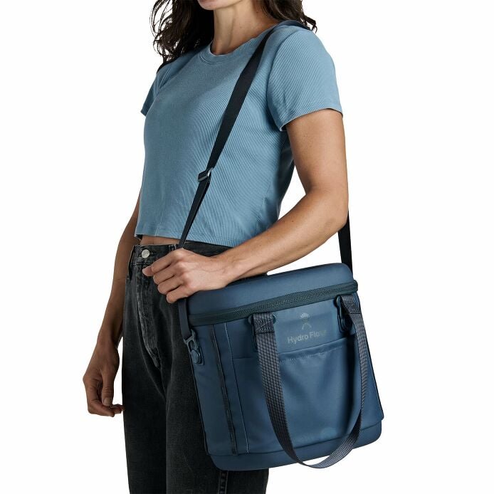 carryouttm-soft-cooler-10-l-o3 250815_hydro_s26_hb_14560_1_4.jpg