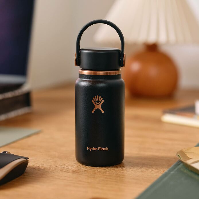 arc-collection-micro-hydro-200-ml-o4 black_-_lifestyle_1.jpeg