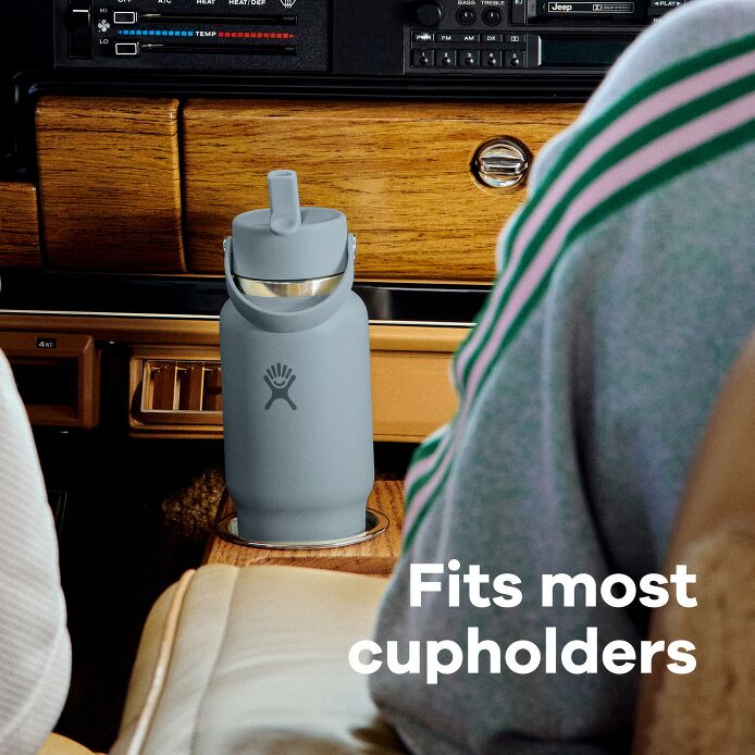 32-oz-travel-bottle-with-flex-straw-cap-i5 hf_s26_wtcfs_apdp_06_8.jpg
