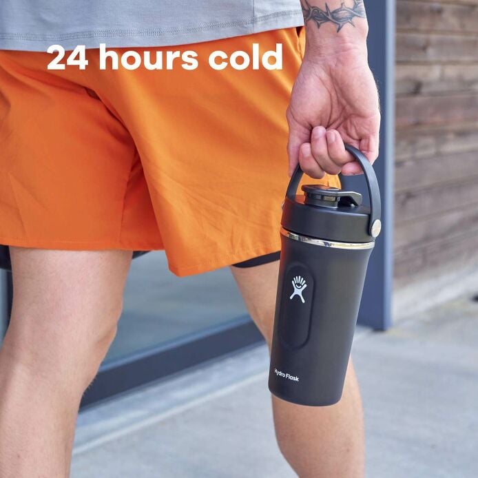24-oz-insulated-shaker-bottle-b3 hydro_flask_ecomm_en_insulated_shaker_pt03_2000x2000px_4.jpg