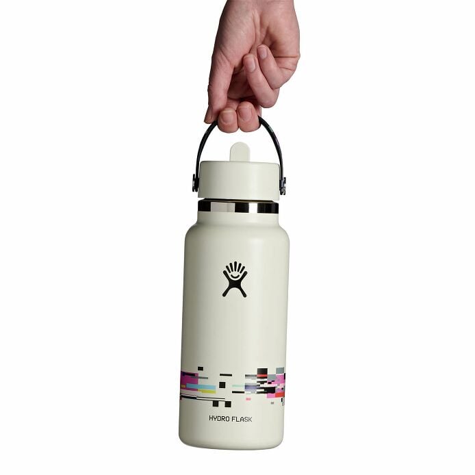 glitch-collection-32-oz-bottle-with-flex-straw-cap-v8 le26-w32-1006-32-oz-wide-flex-straw-cap-glitch-white-hb.jpg