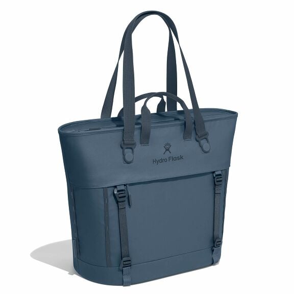 carryouttm-soft-cooler-tote-30-l-g9 maxiit384-carryout-tote-30l-harbor-blue-angled_1_1.jpg