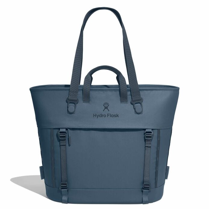 carryouttm-soft-cooler-tote-30-l-g9 maxiit384-carryout-tote-30l-harbor-blue-straight.jpg